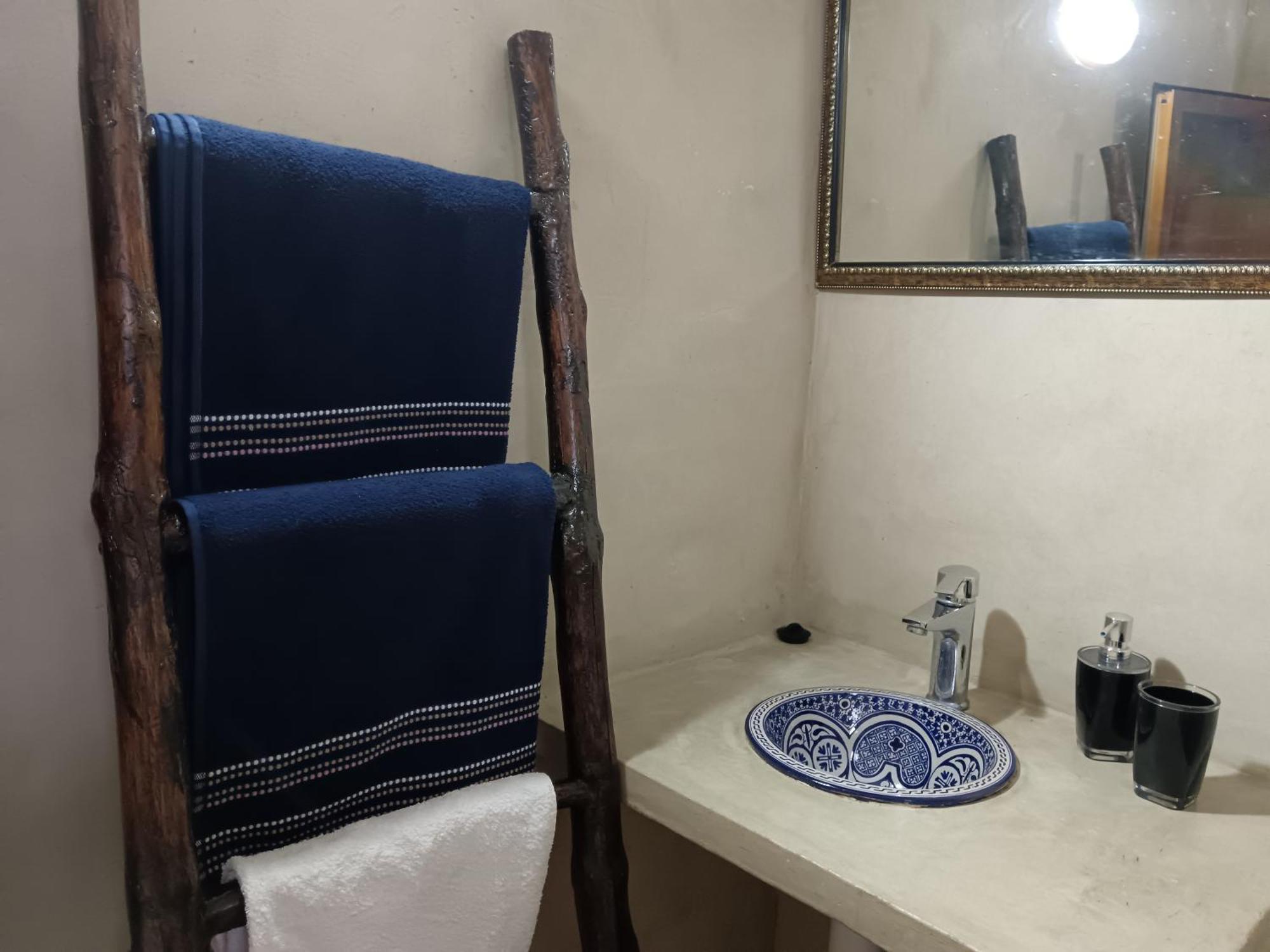 ホテル Relais De Tahla Aïn Bou Mahdi エクステリア 写真
